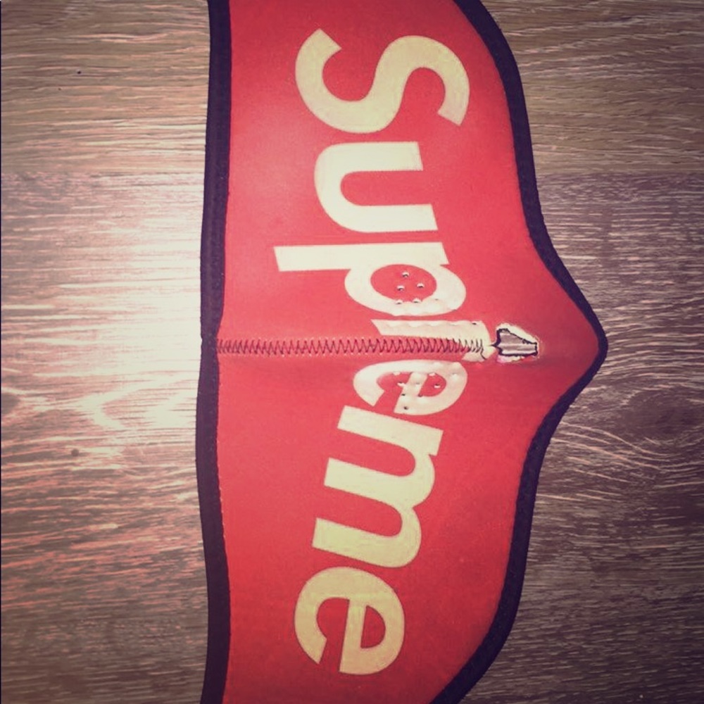 Supreme face mask